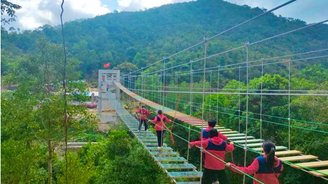 玻璃吊橋