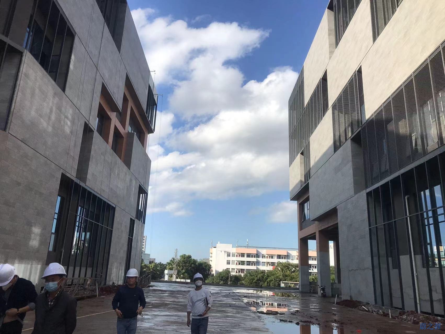 海南現代集團膜力項目稅倉#蔚之涯科技有限公司