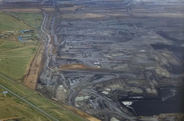 為什么無(wú)軌膠輪車(chē)能提高煤礦生產(chǎn)技術(shù)？