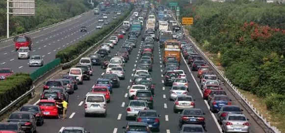 百佳科航系留&reg;無人機