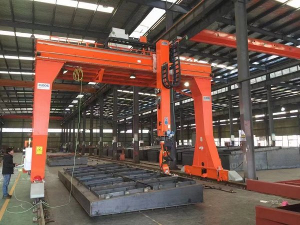 龍門焊接機器人