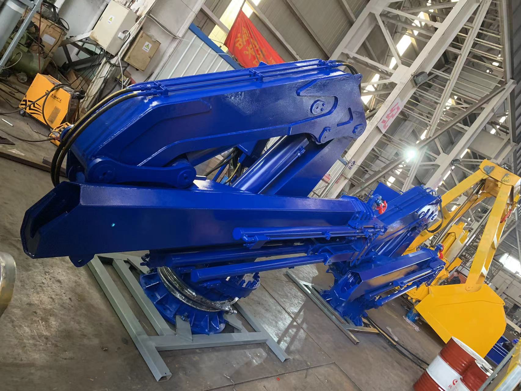 1.4噸15米船用折疊吊機(jī)