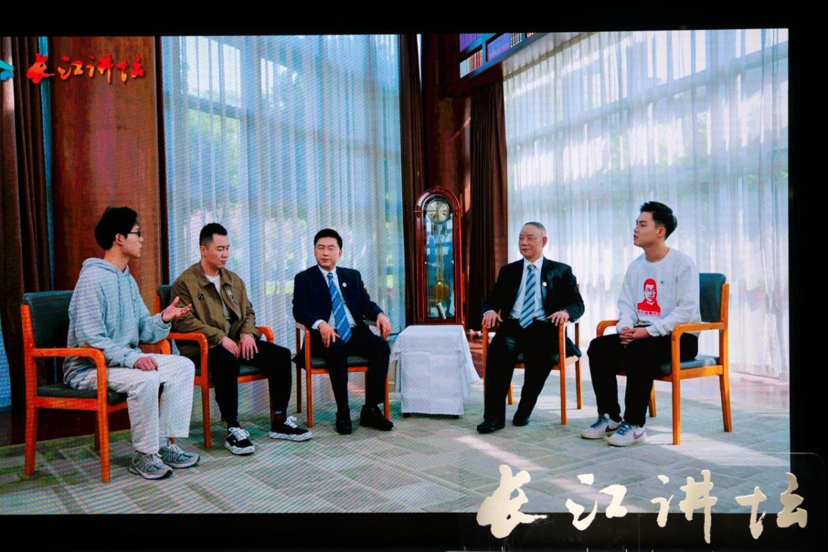 不斷開辟馬克思主義中國化時代化新境界