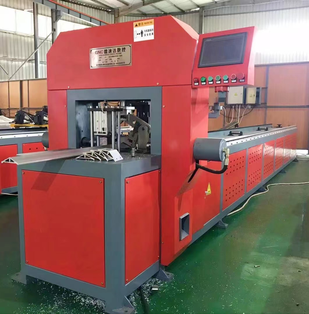 3缸鋁型材沖切一機