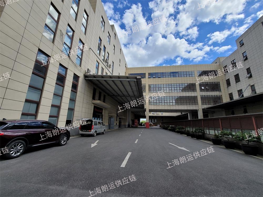 上海朗運(yùn)供應(yīng)鏈管理有限公司奉賢倉庫廠區(qū).jpg