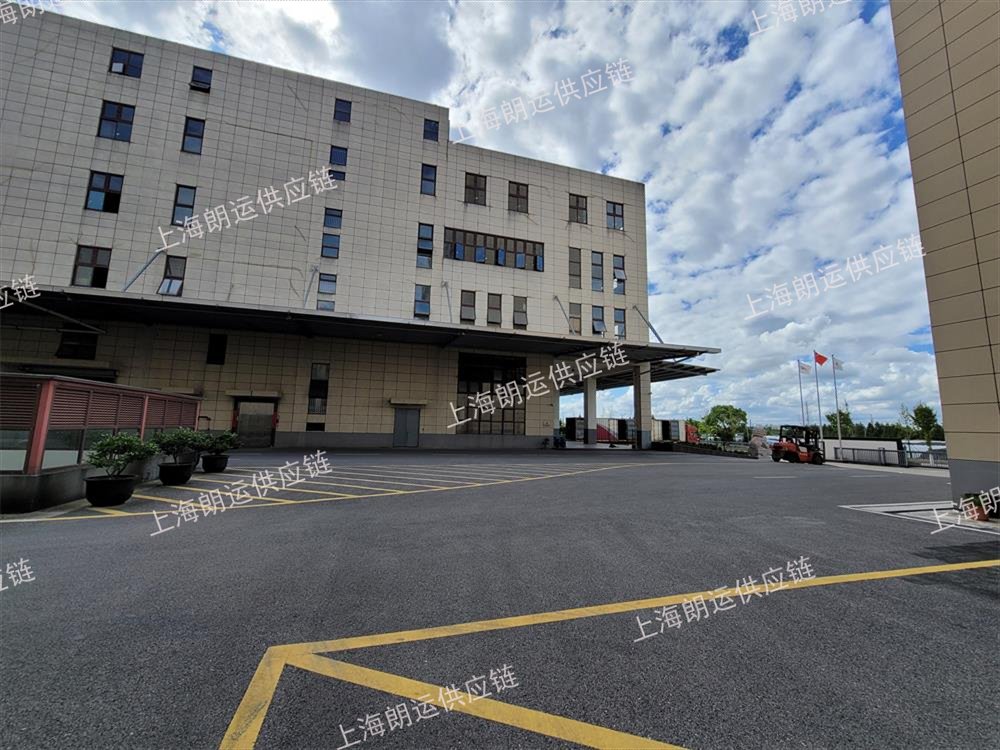 上海朗運(yùn)供應(yīng)鏈管理有限公司奉賢倉庫廠區(qū) (2).jpg