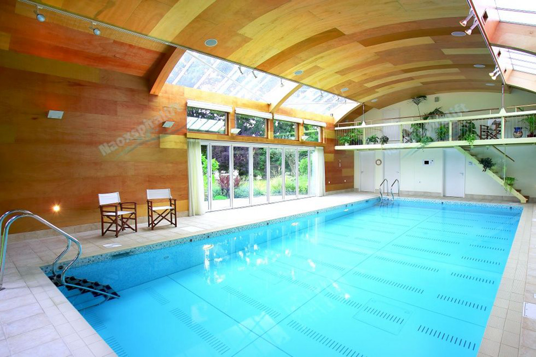 商業室內升降泳池