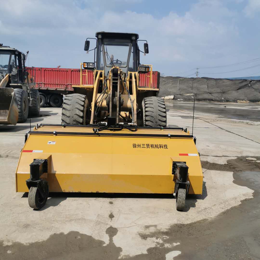 鏟車改裝掃地機 鏟車清掃器 前置灑水式封閉式清掃器