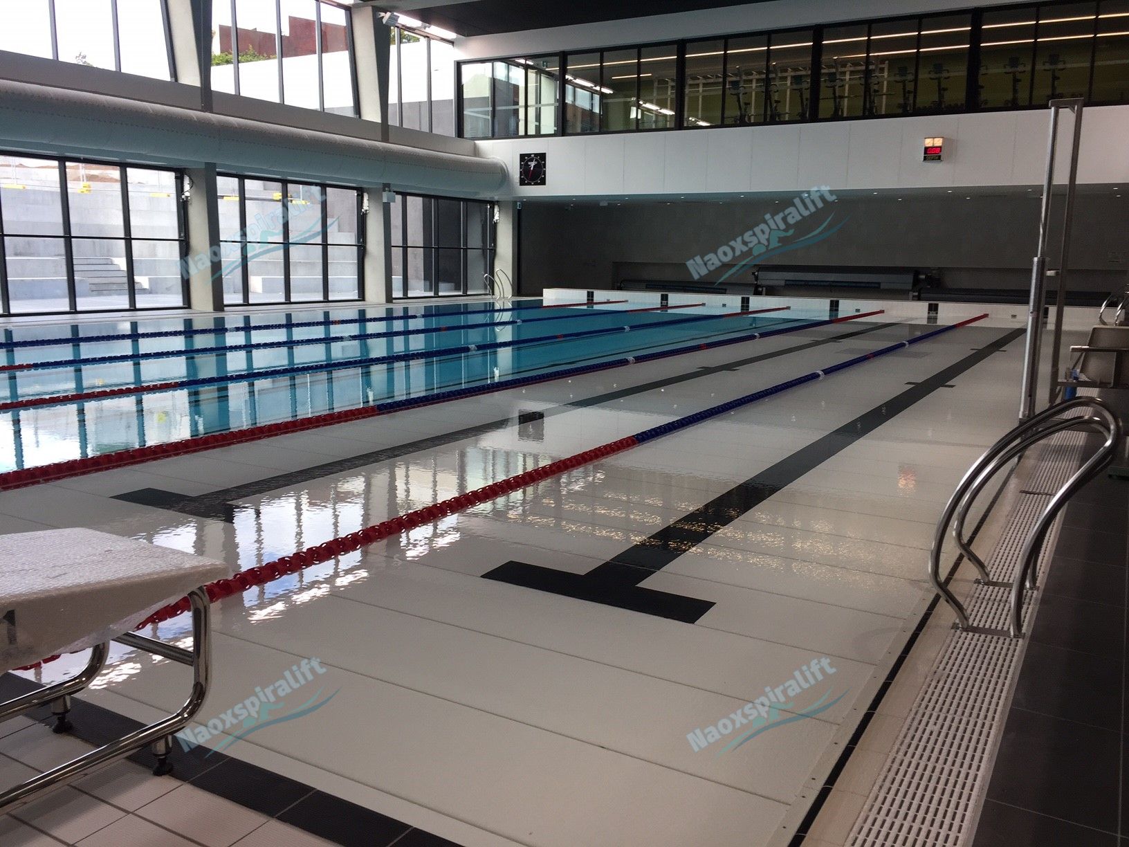 泳池升降池底系統應用在哪些場合？