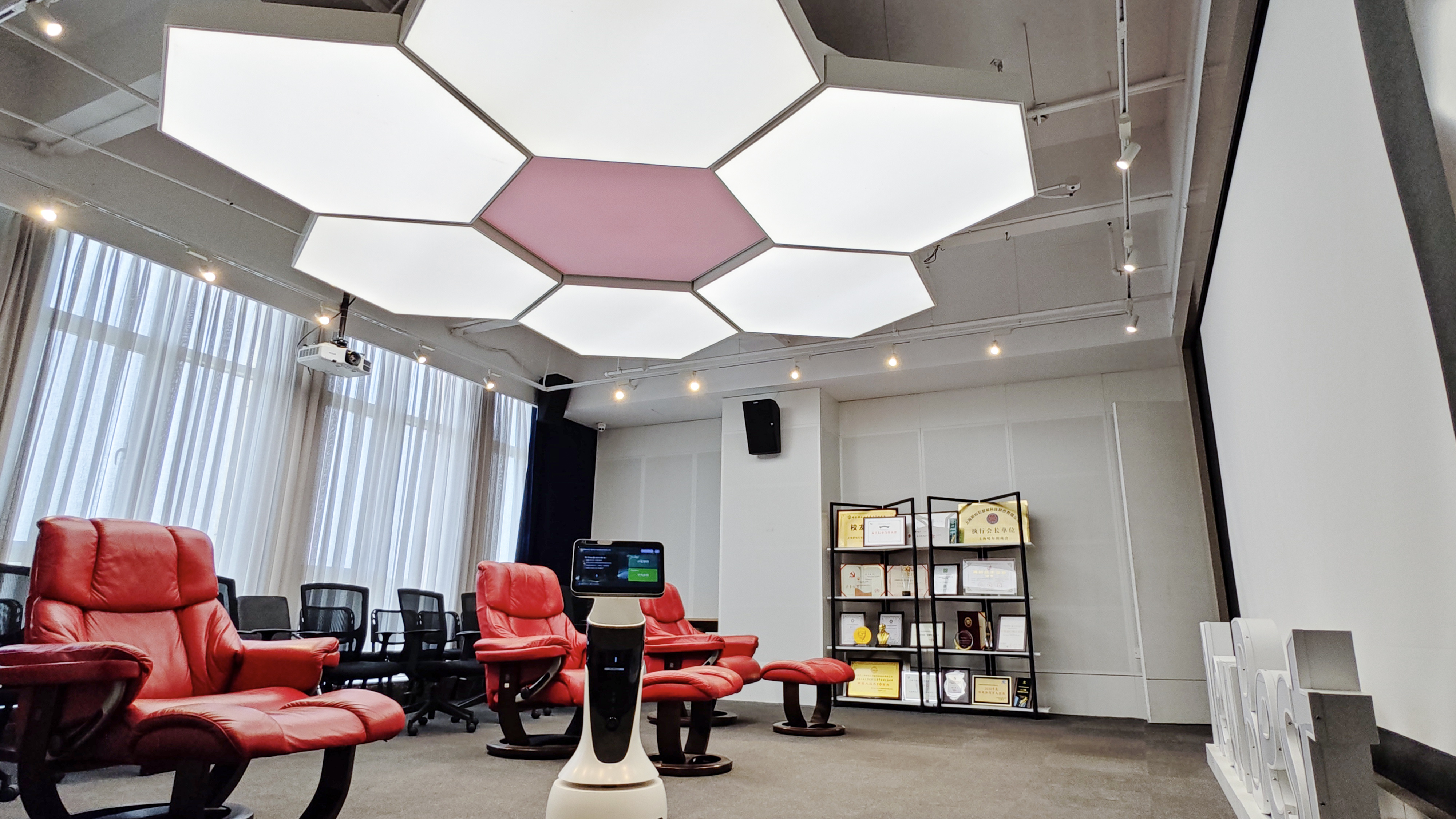 技術創(chuàng)新精準“把脈”，助力企業(yè)數(shù)字化轉型、降本增效