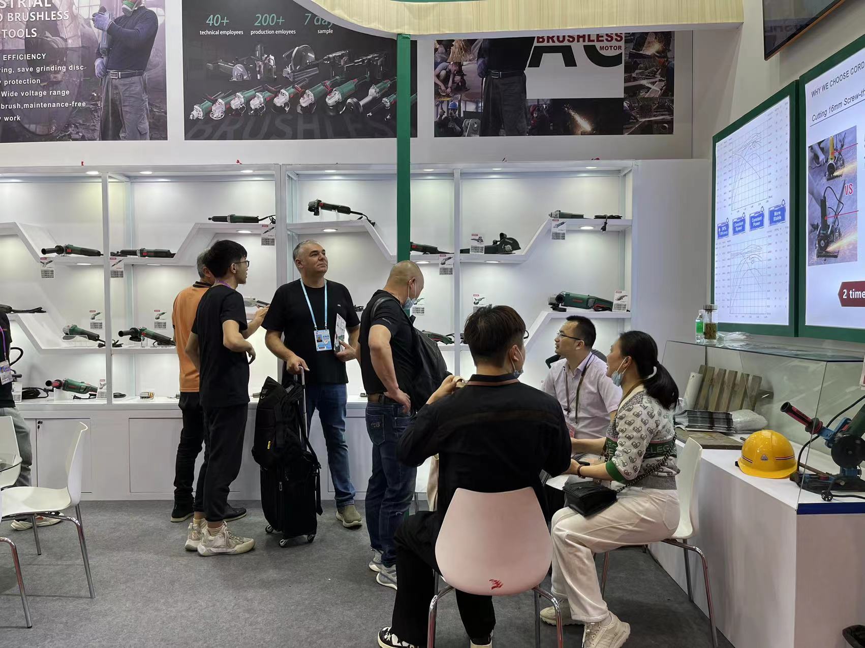 人氣超預期、對接有收獲！廣交會上，雷倫“秀”出實力搶單忙