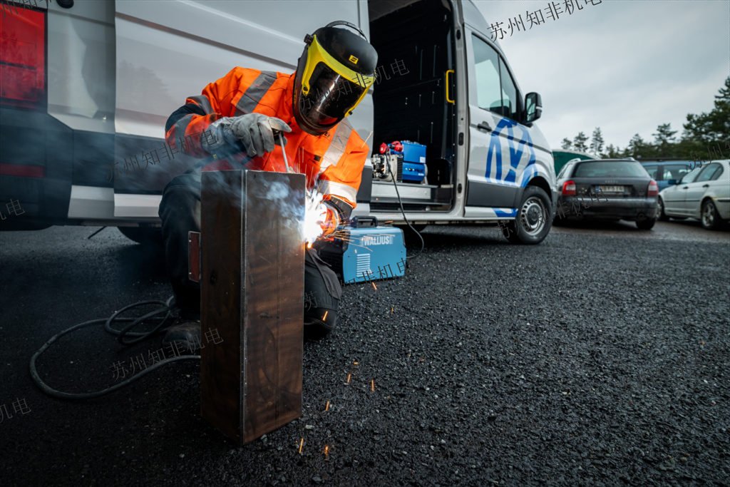 HG-Hydraulic-Generator-19kVA-Super-Compact-VW-Crafter-Welding-Print-1024x683.jpg
