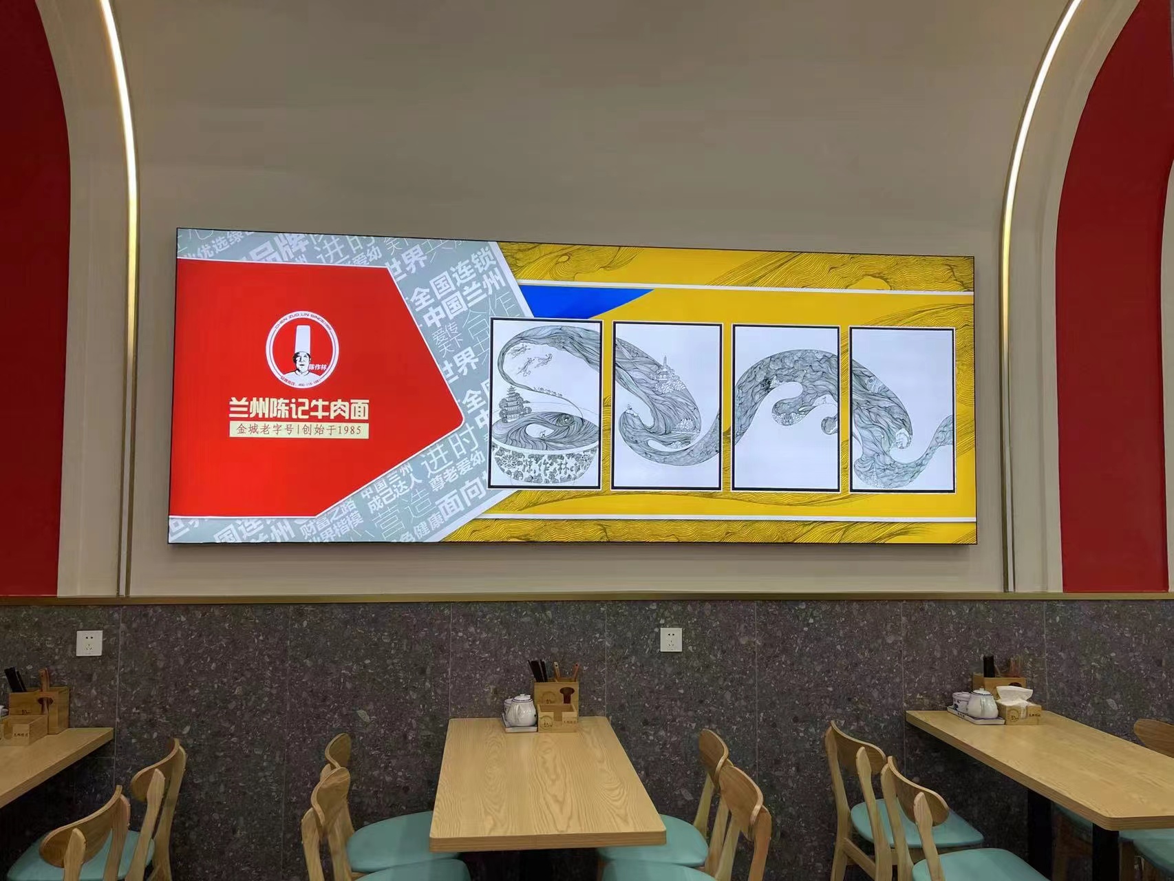 兰州牛肉面之行业优势二：特色鲜明 受众面广