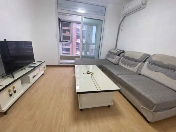 白云山 有軌電車 青特小鎮新上套三 精裝帶家具家電 拎包入住