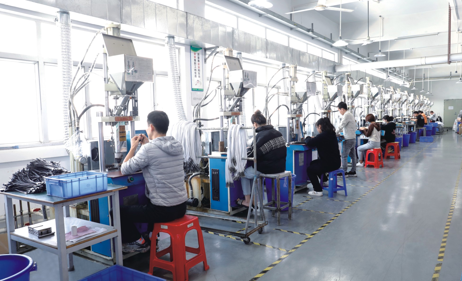 五金螺丝螺母在新能源储能领域发挥重要作用，助推环保未来