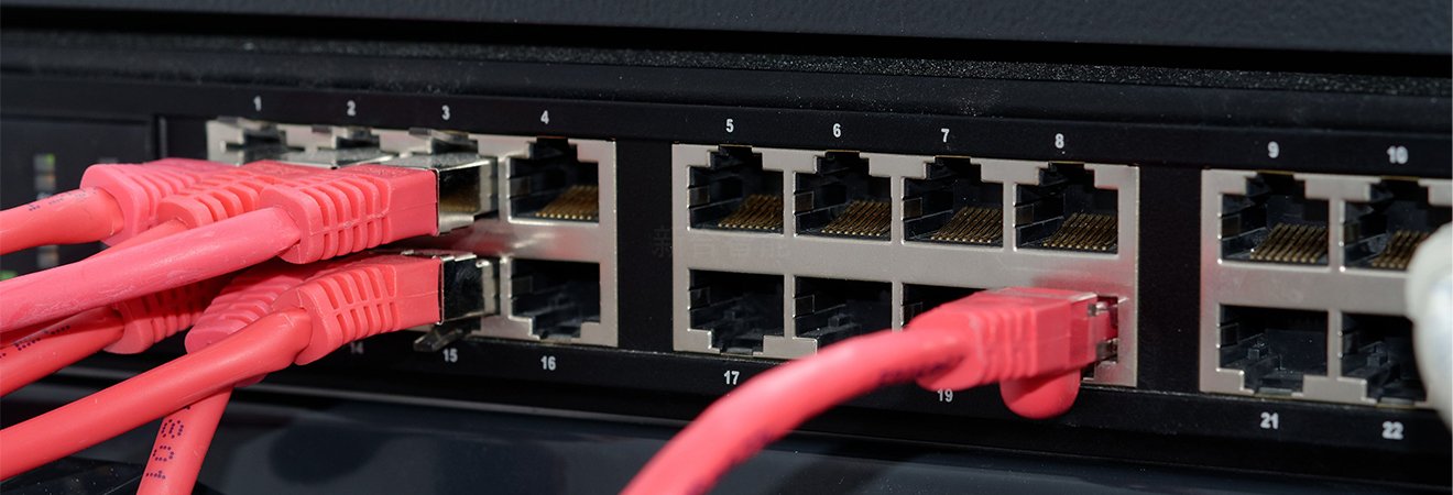 無風扇IP67防水設計MINI PC 可支持4 POE