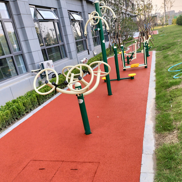 上海寶山區(qū)敬老院運動場塑膠跑道