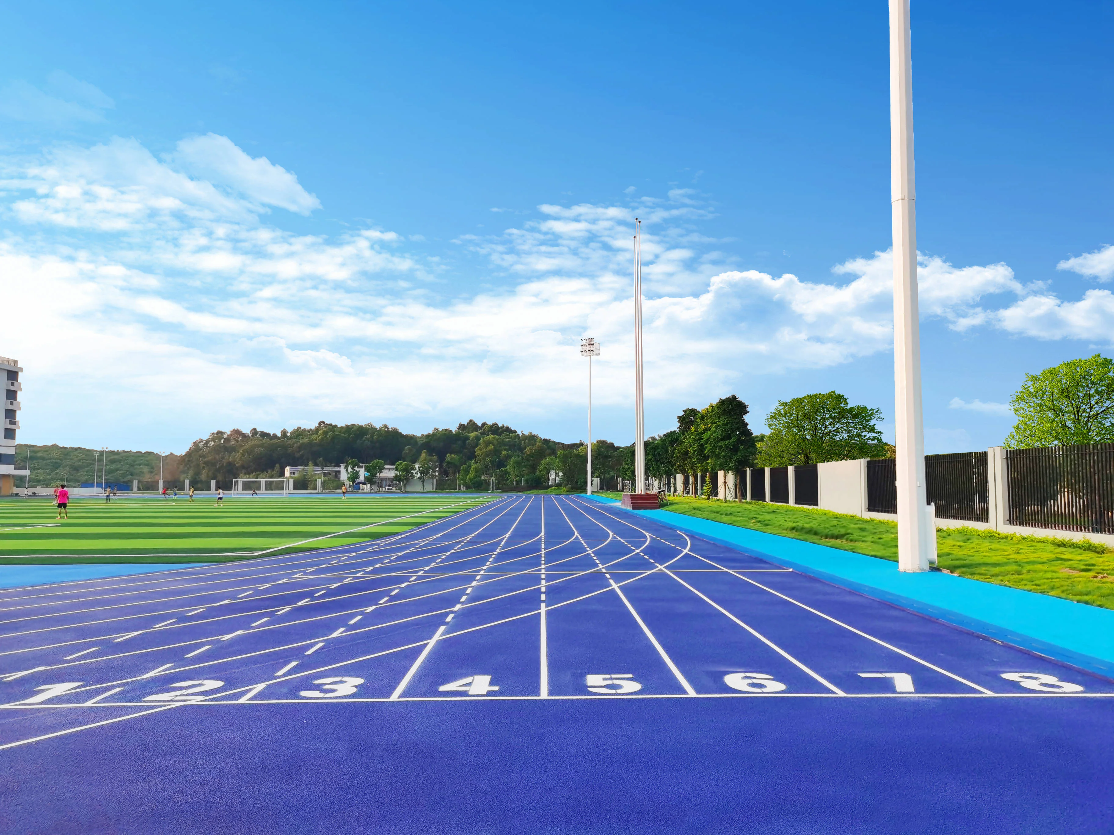塑膠跑道.jpeg