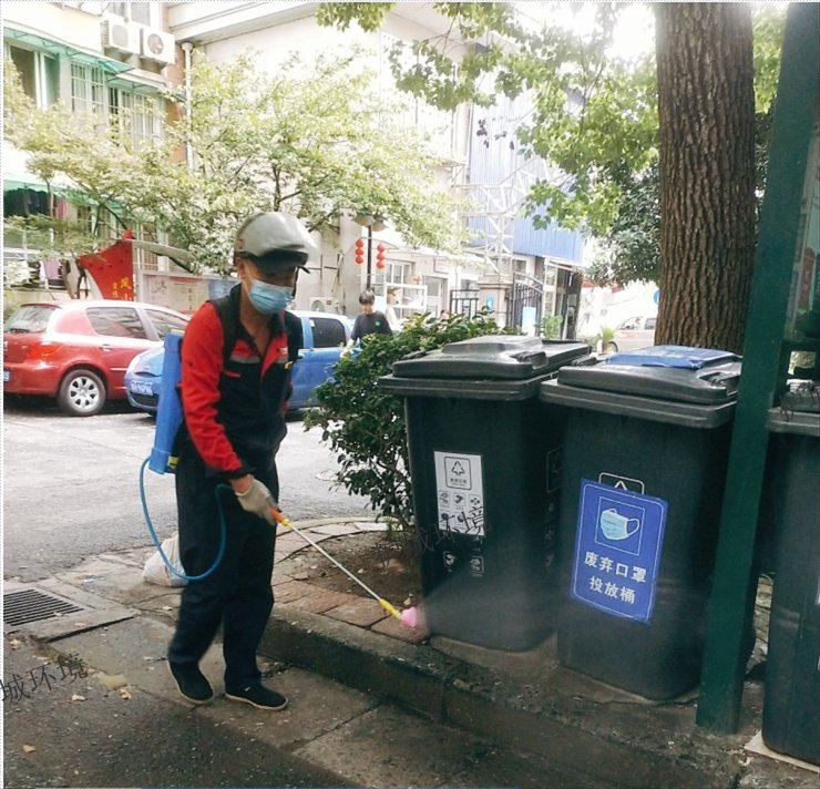 對(duì)垃圾房進(jìn)行消殺
