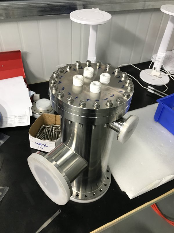 偏轉磁鐵三通真空室