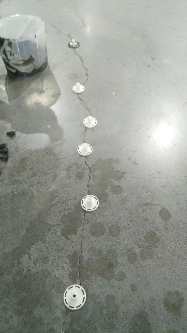 地坪裂縫修補(bǔ)