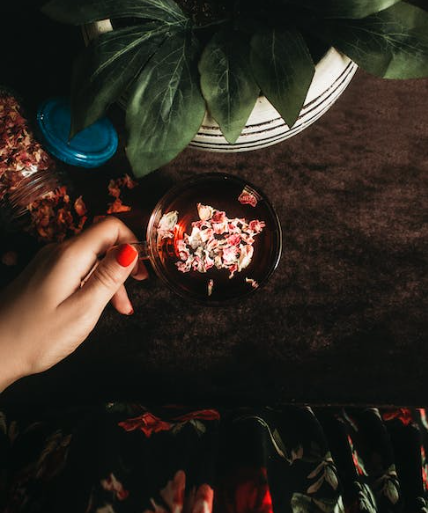 夏天泡一杯花茶，清熱解渴