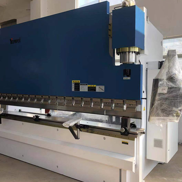 祝賀金斯盾購入亞威數(shù)控折彎機