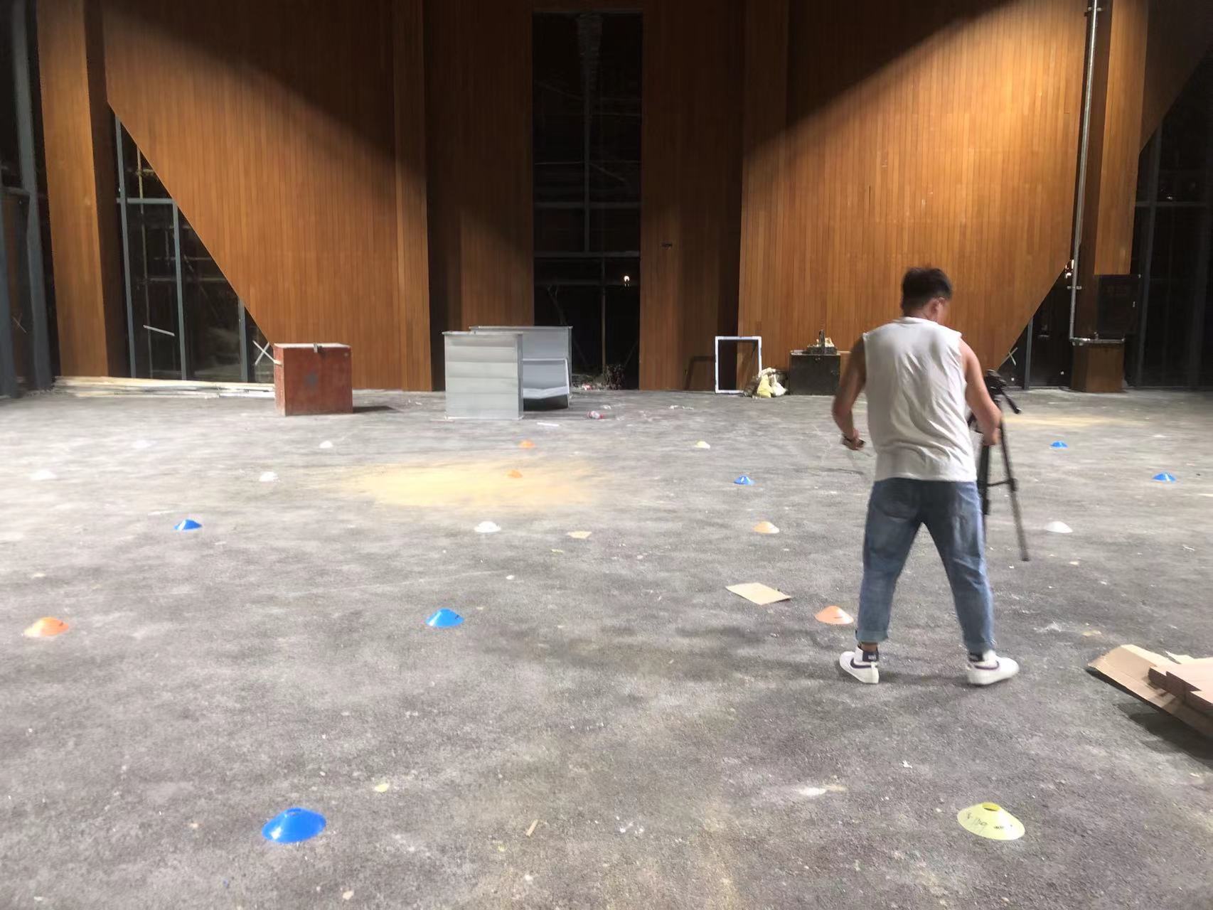 篮球场灯光.jpg
