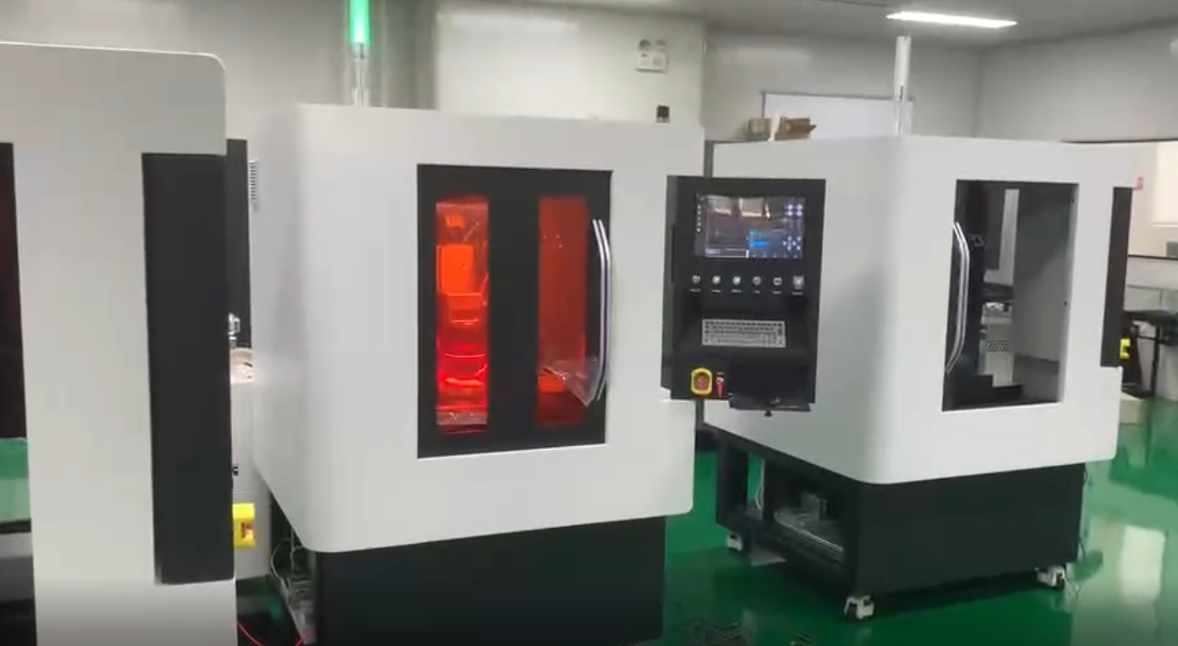 激光會(huì)對人體產(chǎn)生什么影響？