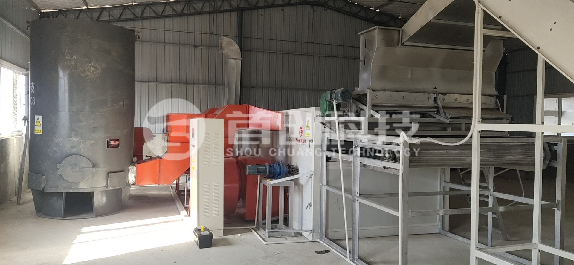 晾曬的香菇鮮度、質(zhì)量差？多功能香菇烘干機(jī)幫你搞定