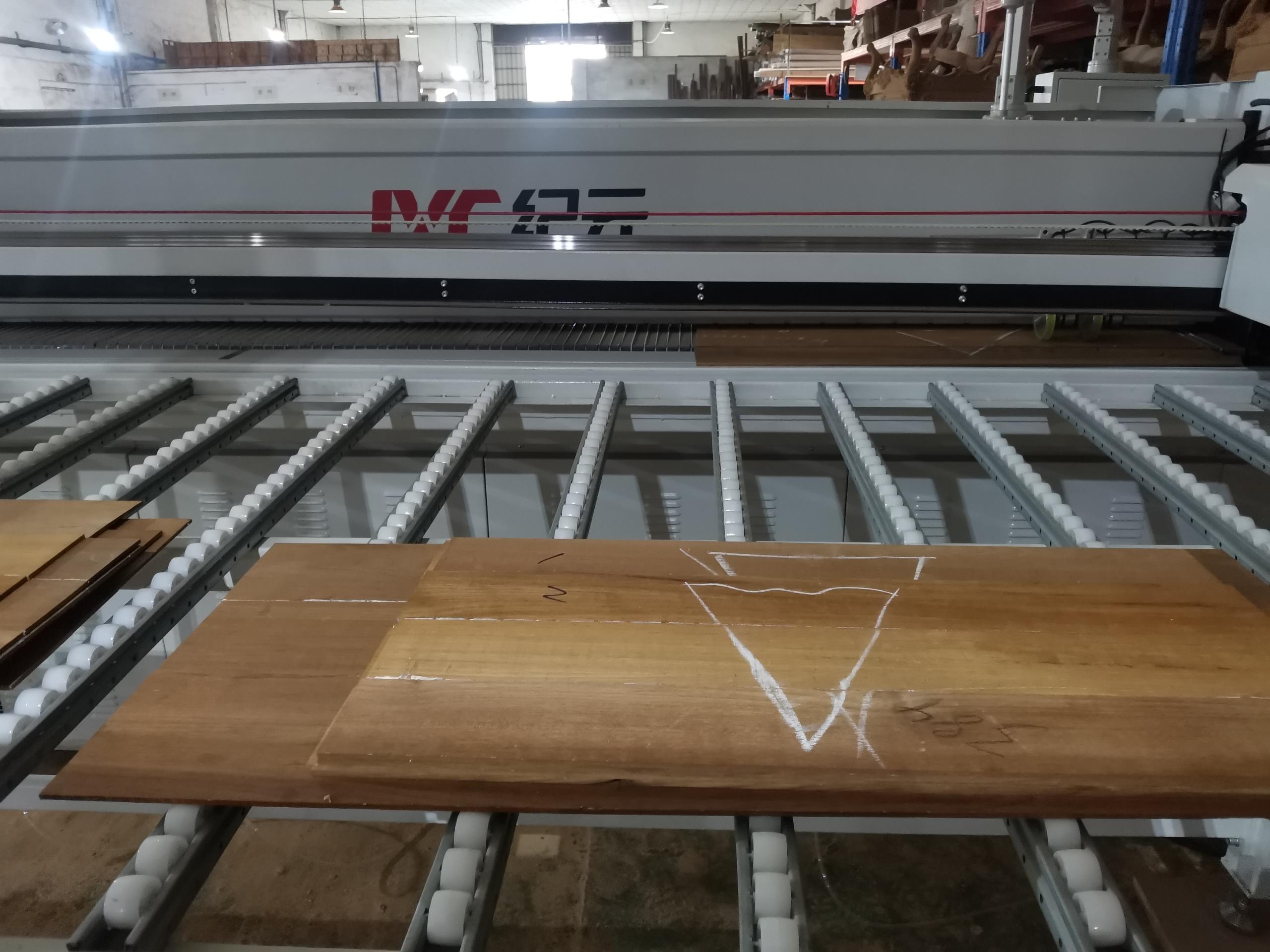 帶你了解前沿的超薄木板拼接技術(shù)