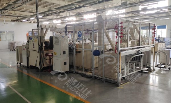 新能源汽車(chē)電池冷卻管成型上下料
