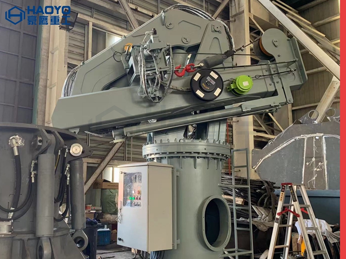 3噸9米折疊船用吊機(jī)順利交付福建2.jpg