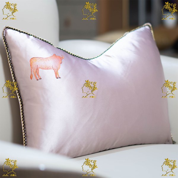 12生肖禮品定制靠枕-2、牛