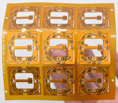 PCB電路板加工.png