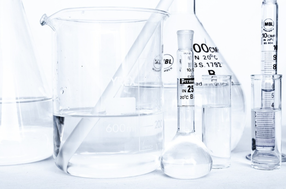 環(huán)氧樹脂在各行業(yè)景區(qū)應(yīng)用中起到什么作用？