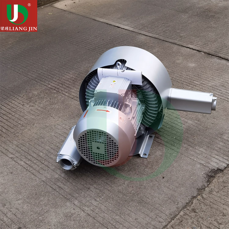 鼓風(fēng)機(jī)在紡織機(jī)械中的重要作用,側(cè)風(fēng)道高壓鼓風(fēng)機(jī)