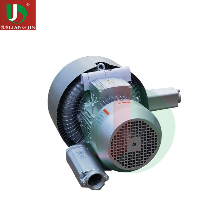 2QB-720-SHH47雙段式高壓鼓風(fēng)機(jī)