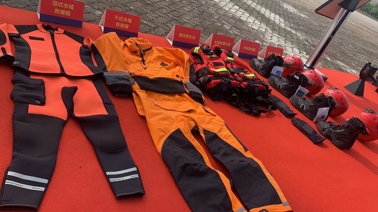 水域救援個人防護裝備1