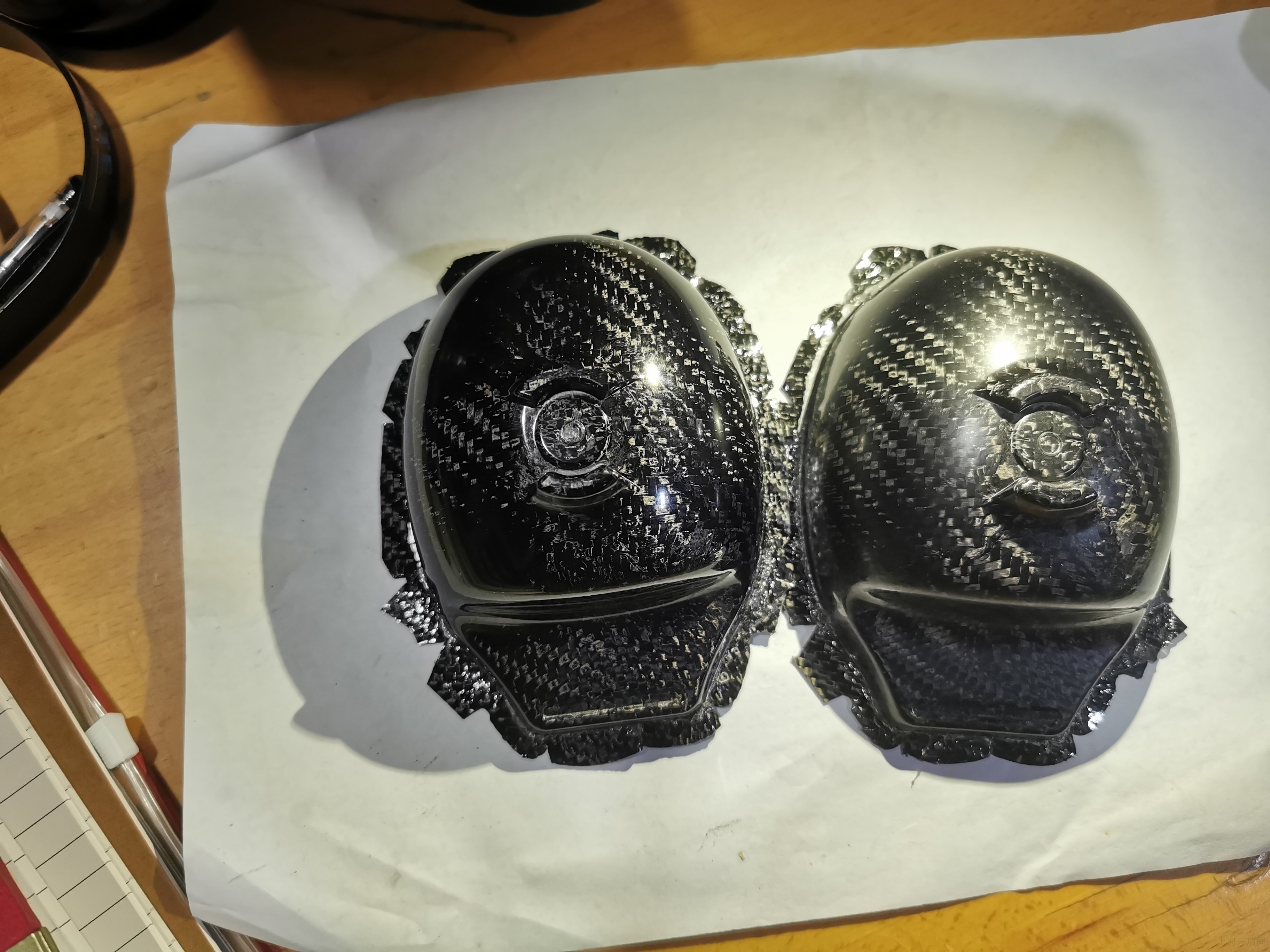 乐瑞固复材脱模剂测试--碳纤维耳机