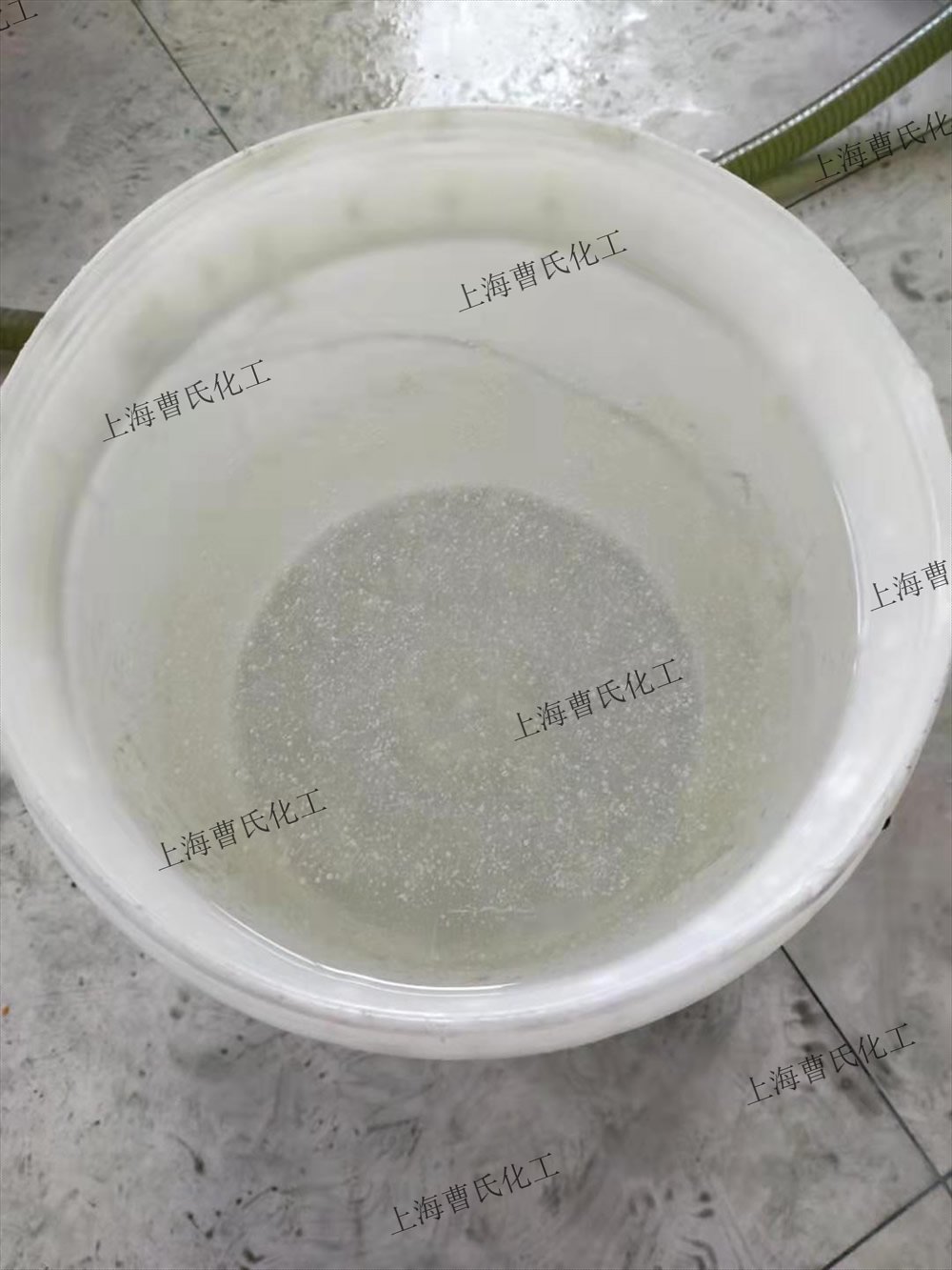 三乙醇胺：馬油取樣桶圖片-很透明.jpg