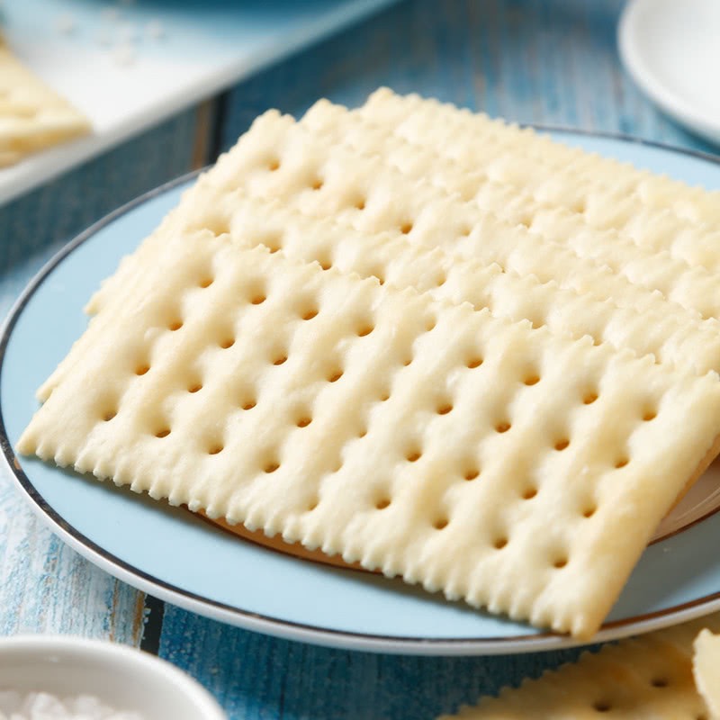 海鹽蘇打餅干適合什么人吃？有什么好處和壞處？