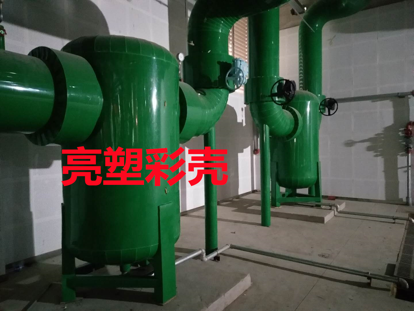亮塑彩殼-移動數(shù)據(jù)機房應(yīng)用 (5).jpg