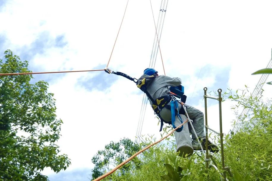 特高壓帶電作業能夠“一步到位”？看這里！