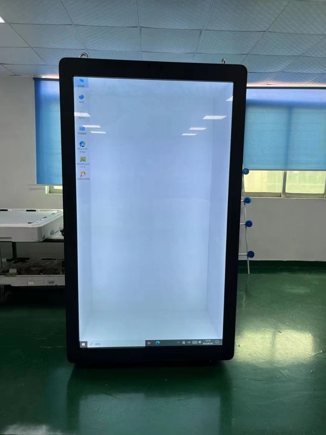 86寸透明柜案例