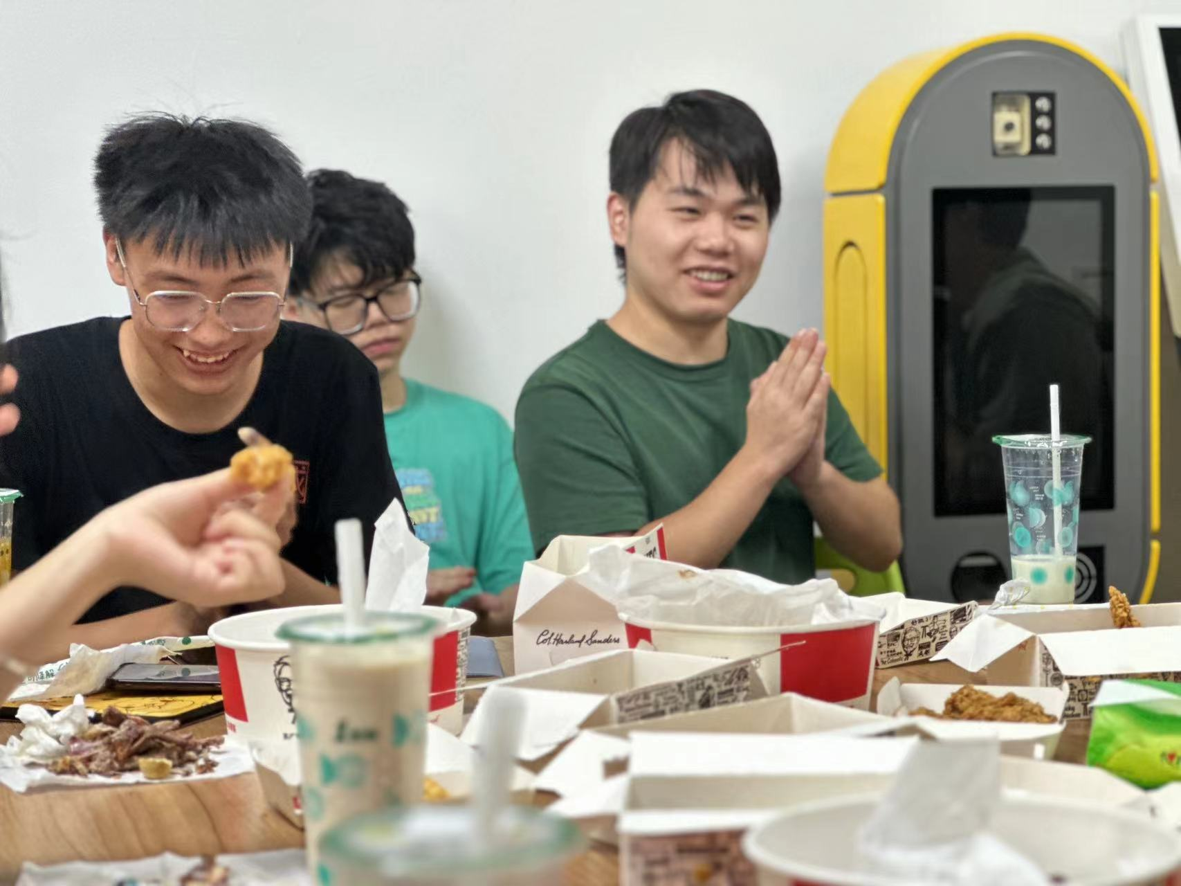 实习生座谈会03.png