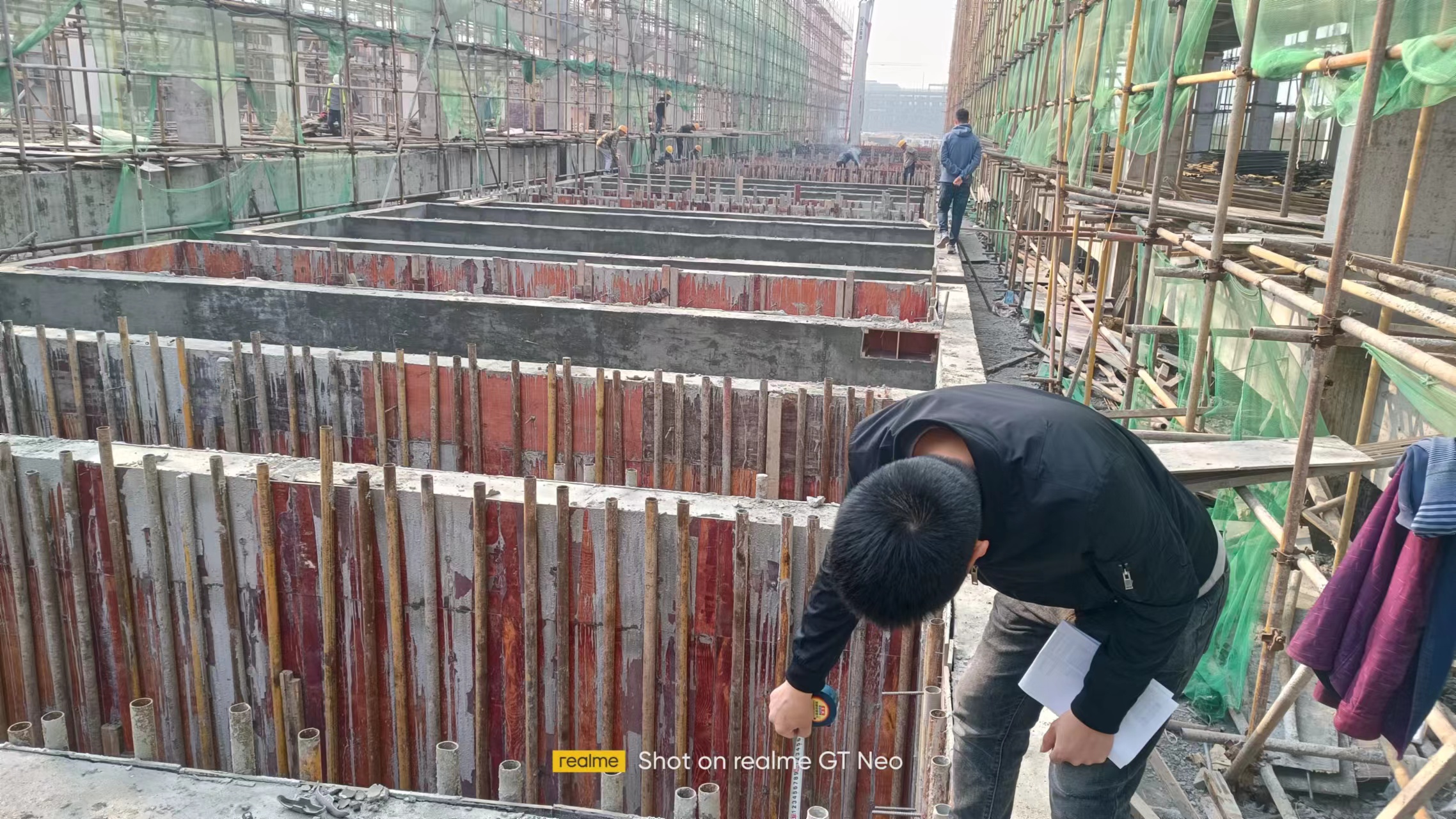 鋁氧化生產(chǎn)線：為多個(gè)行業(yè)提供好品質(zhì)氧化設(shè)備