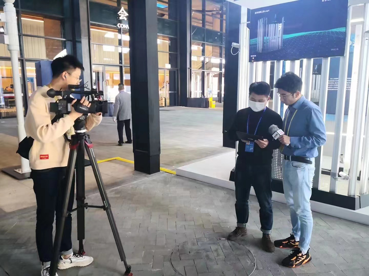 記者采訪 記者采訪