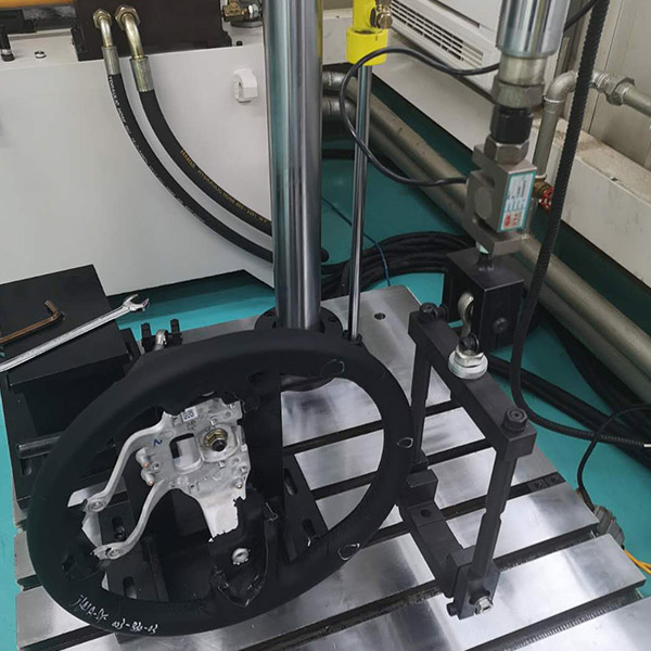 方向盤扭轉(zhuǎn)疲勞試驗(yàn)臺(tái)