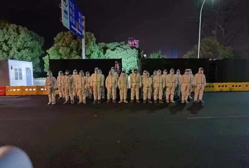 疫情防控高速口執勤